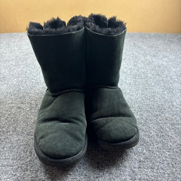 UGG Women’s Black Bailey Bow II Boots size: 6 - Picture 4 of 12